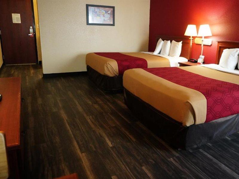 Econo Lodge Inn & Suites Kearney Bagian luar foto