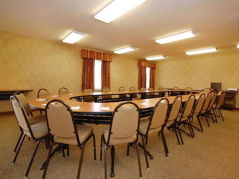 Econo Lodge Inn & Suites Kearney Bagian luar foto